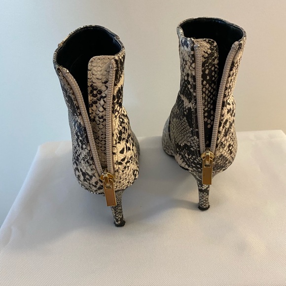 Snakeskin Booties,  heel, Size 5 - Picture 7 of 10